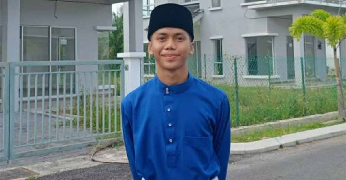 bapa anak hilang bola sepak
