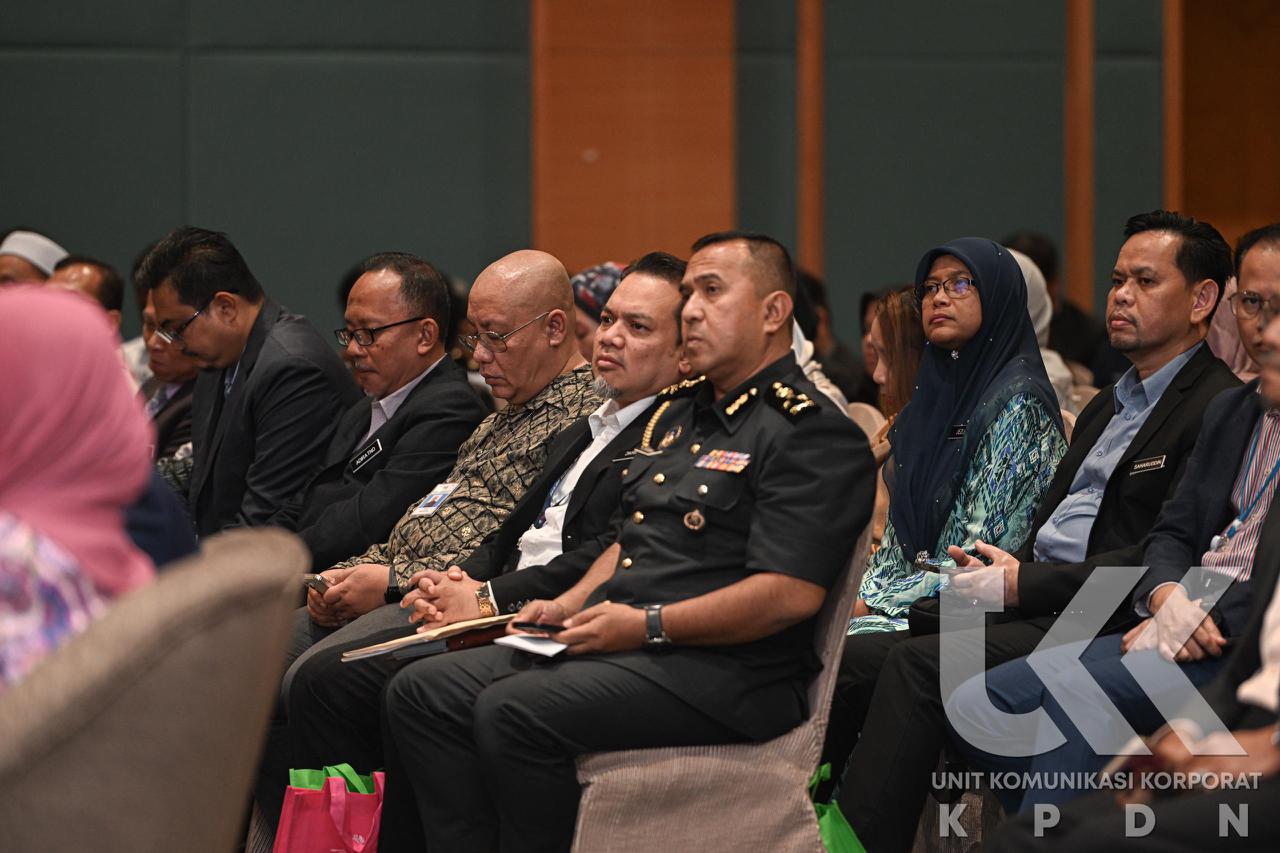 simposium kepenggunaan malaysia 2024