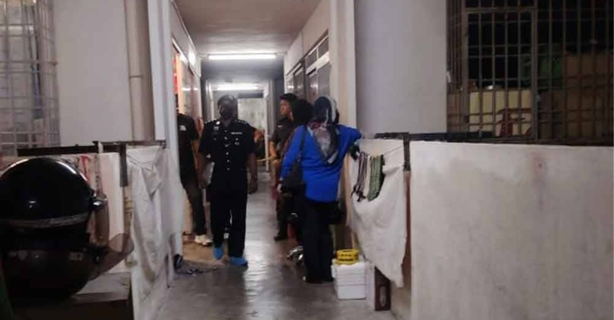 Anak bunuh ibu guna gunting