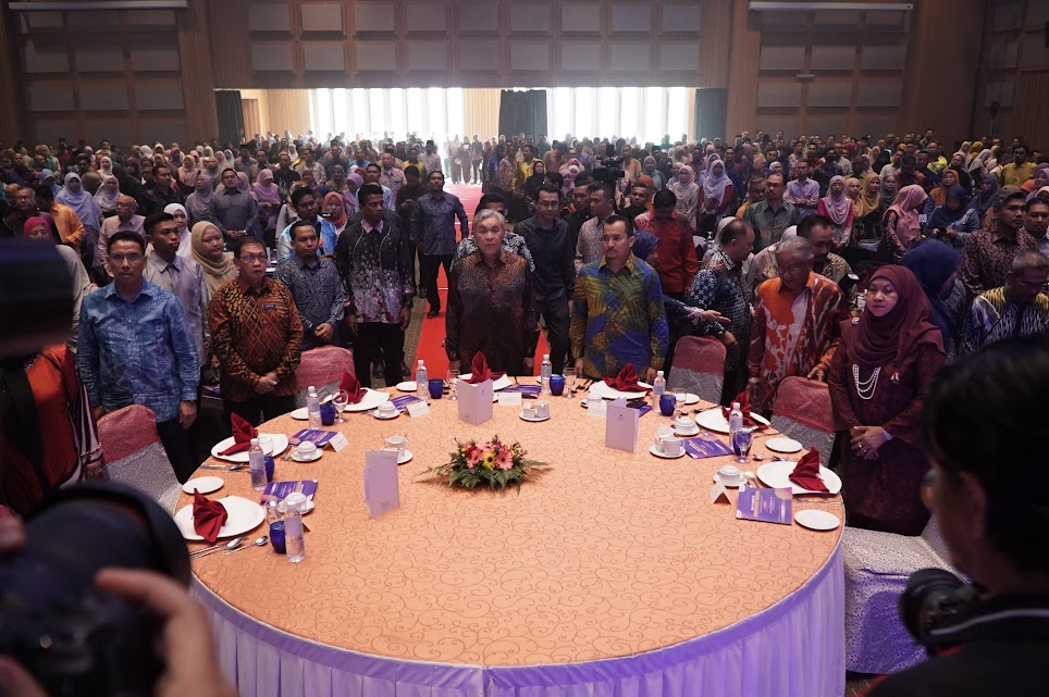 hari anugerah pendidik mara