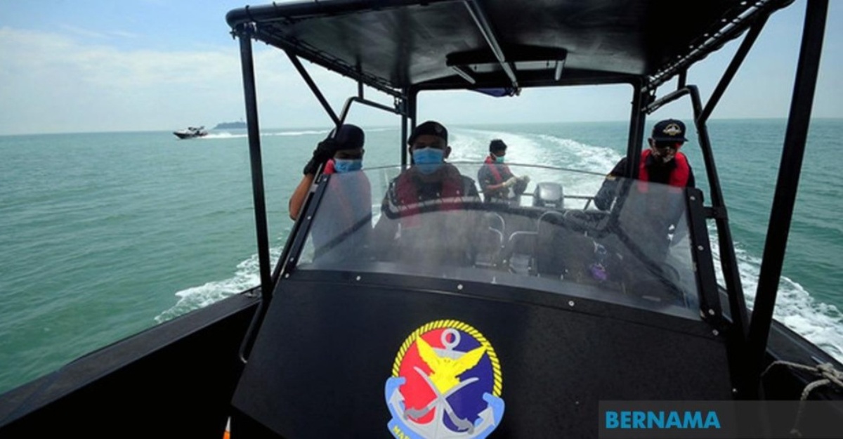 Kapal kargo karam