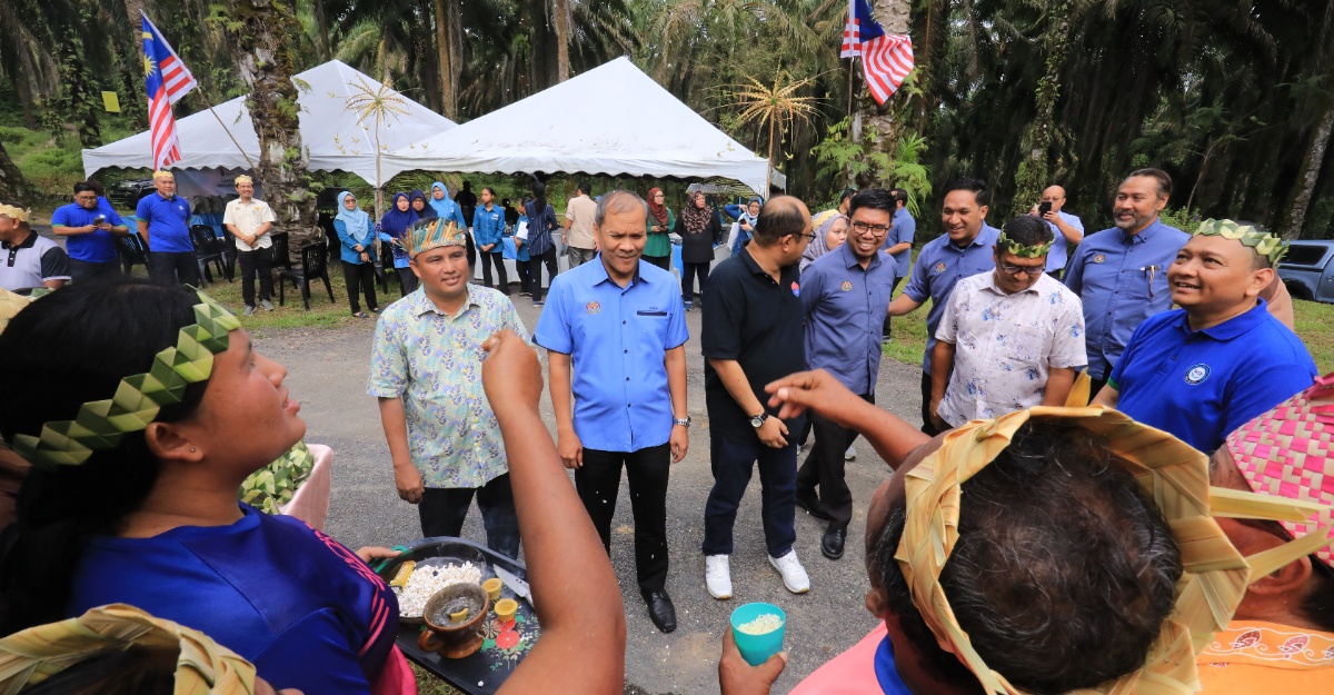 petra tenaga solar kampung orang asli berasau