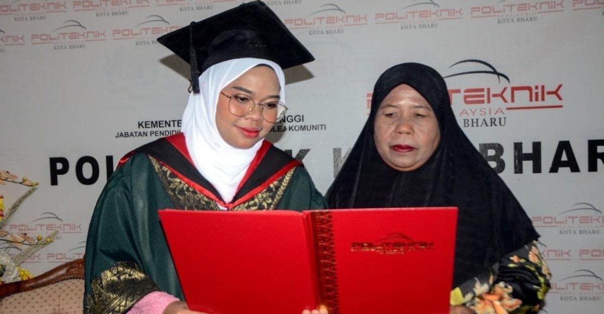 orang asli terima diploma