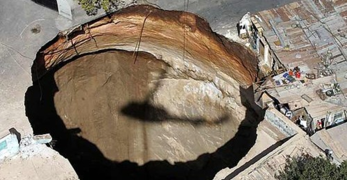 lubang benam paling dalam