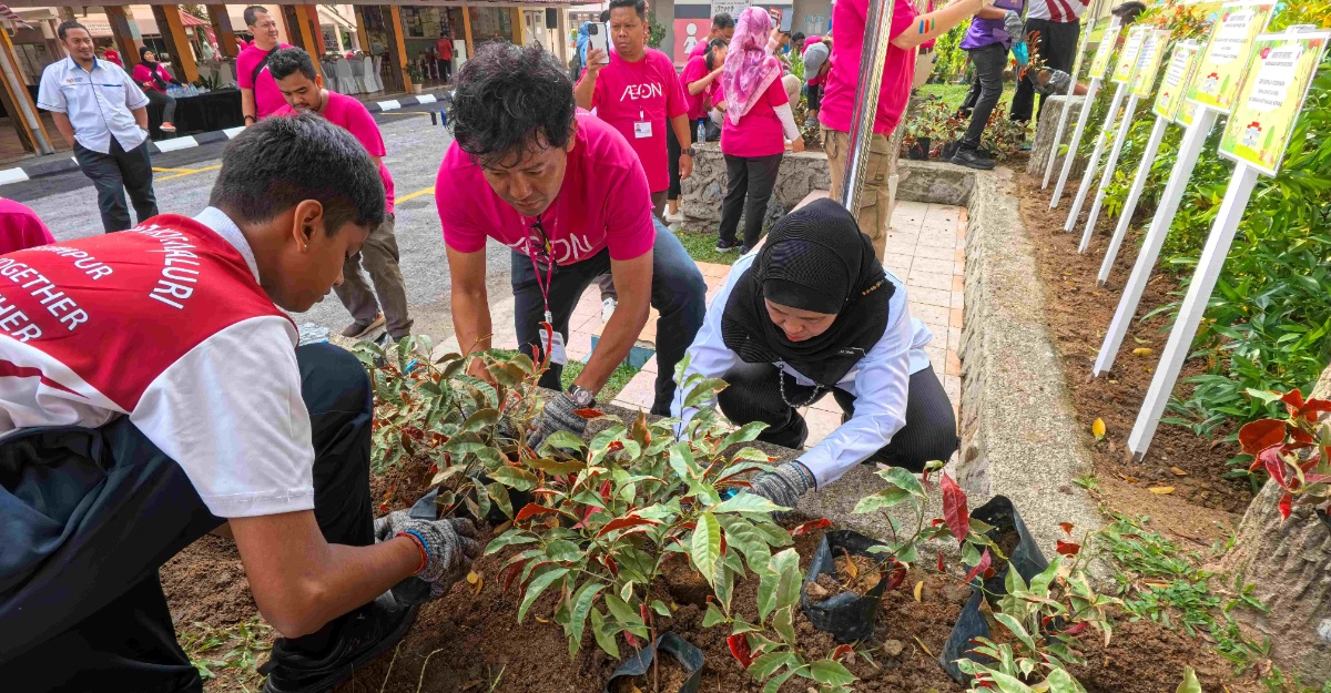 aeon penanaman pokok