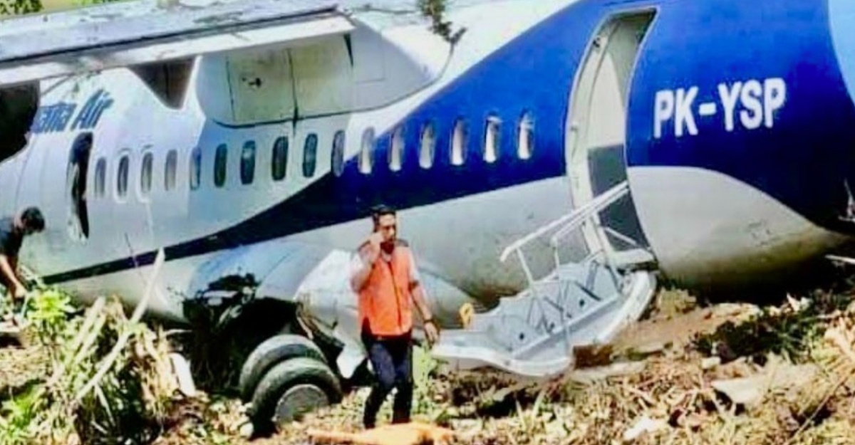 pesawat trigana air tergelincir