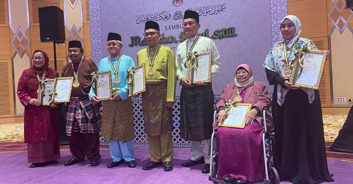 uncle mike anugerah maulidur rasul