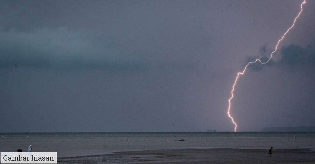 pantai barat hujan lebat