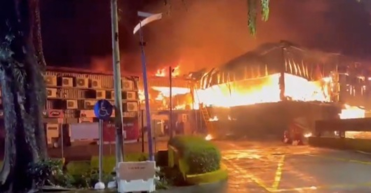 kilang perabot musnah kebakaran