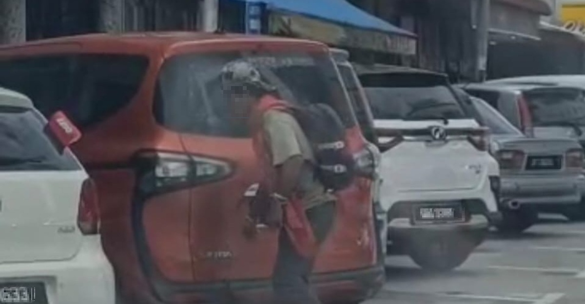 warga asing patahkan wiper