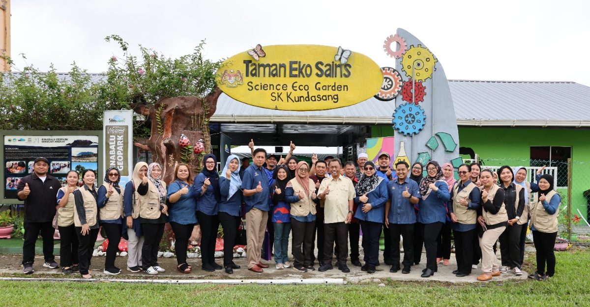 pusat sains satelit