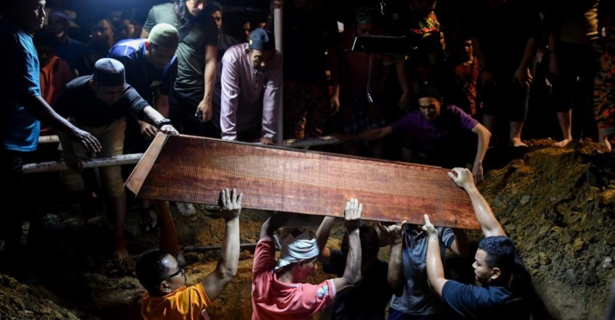 Kemalangan tiga beranak