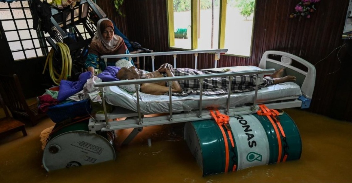 ikat tong dram katil