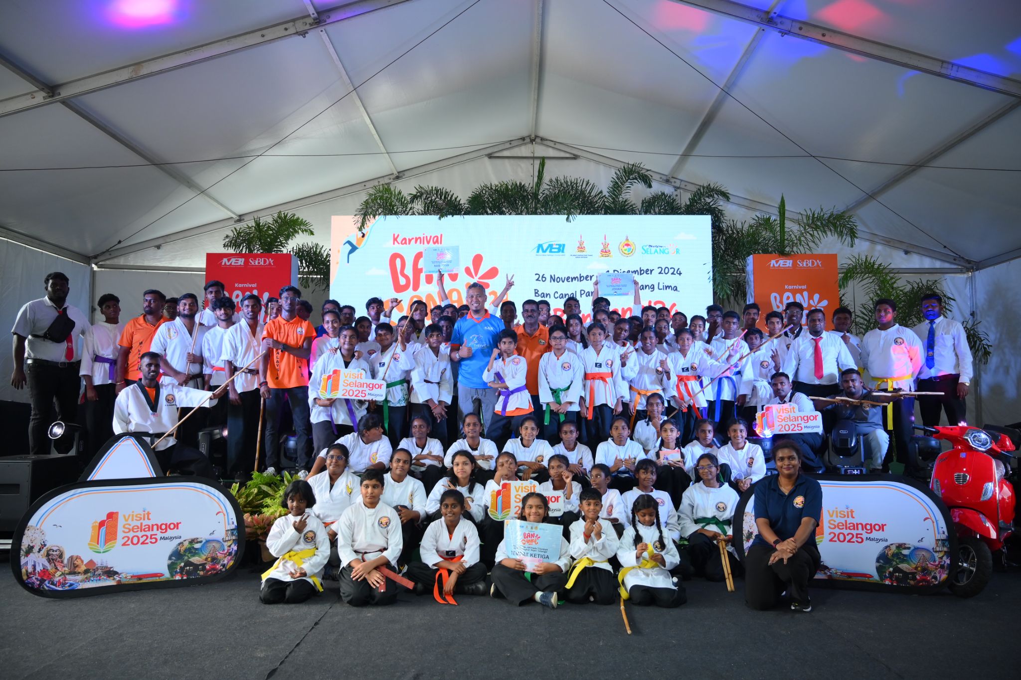 karnival ban canal 2024