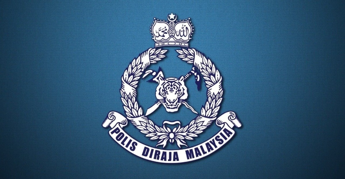tiga polis golok