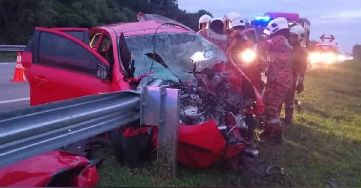 Penuntut Universiti Maut Kereta Terbabas