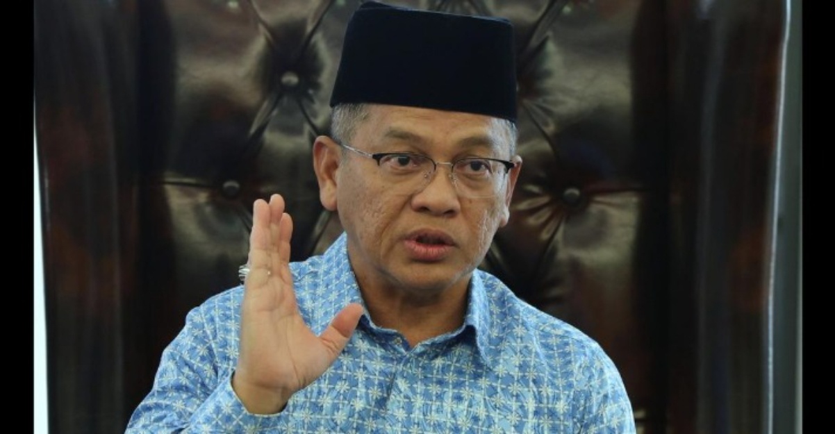 jawi individu berpakaian wanita