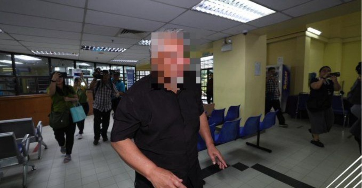 warga emas tampar bukan muslim