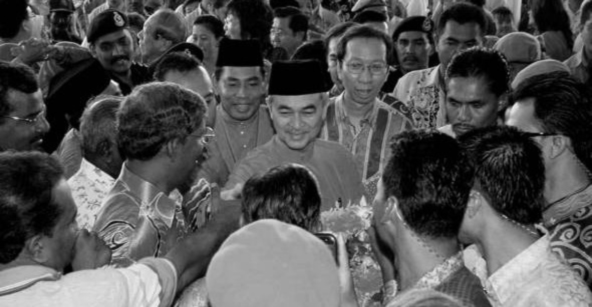 Sajak "Ku Cari Damai Abadi" abdullah