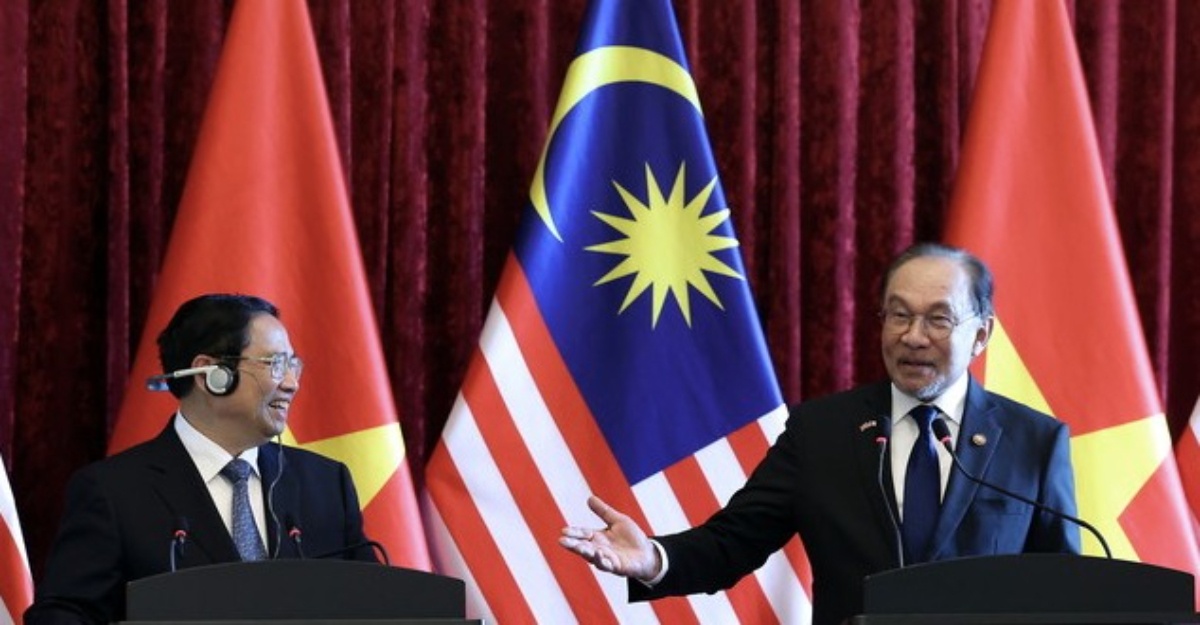 anwar pm vietnam