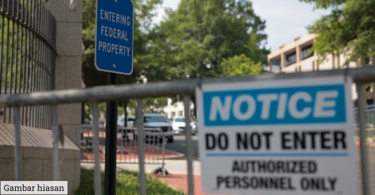 israel tutup kedutaan