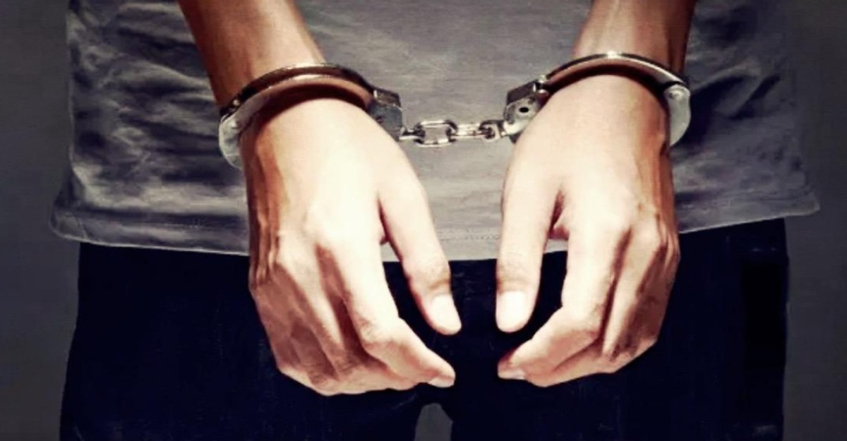 Pemuzik pukul rakan serumah