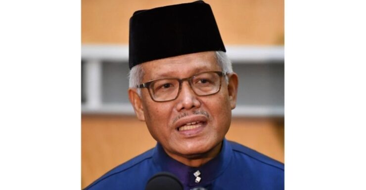 Bapa Mentua Hamzah Zainudin
