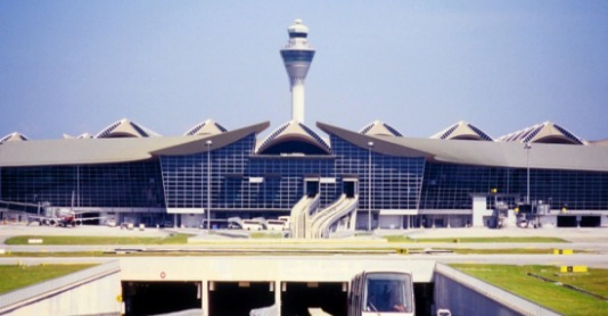 pegawai penguat kuasa klia