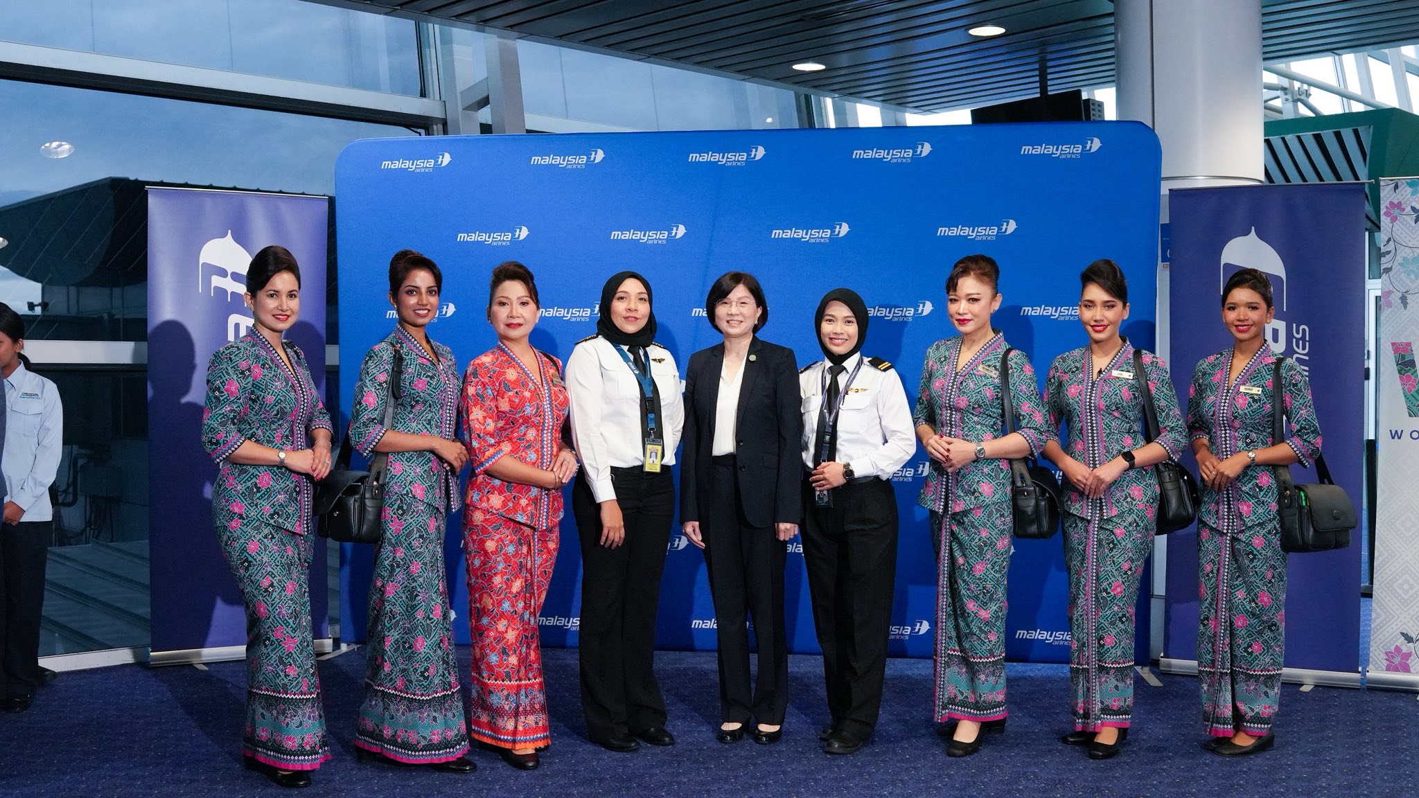  all-women malaysia airlines