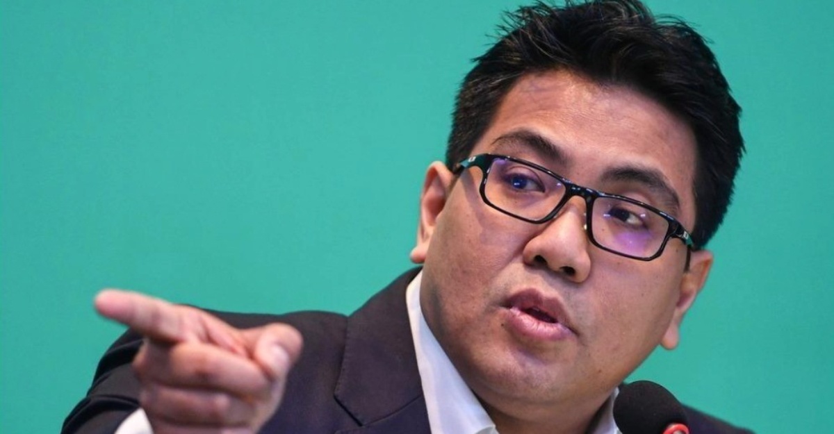 CEO Petronas Mohon Maaf
