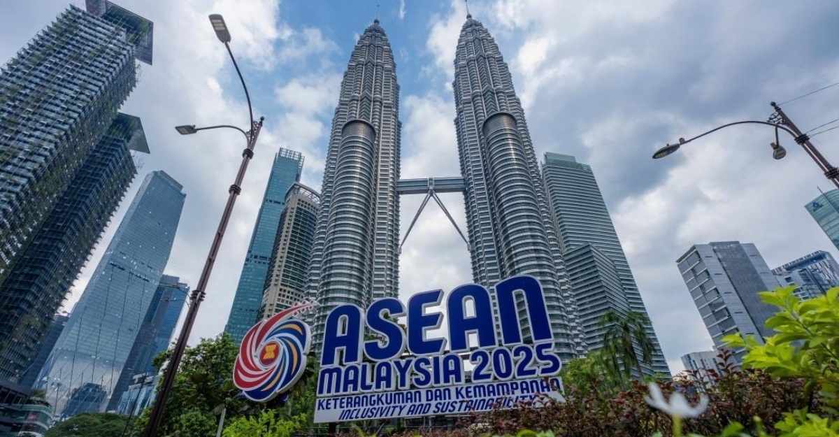 trafik sidang kemuncak asean