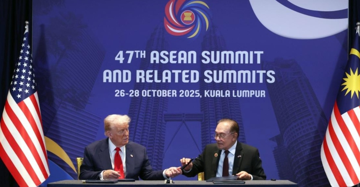 pen rumah putih trump