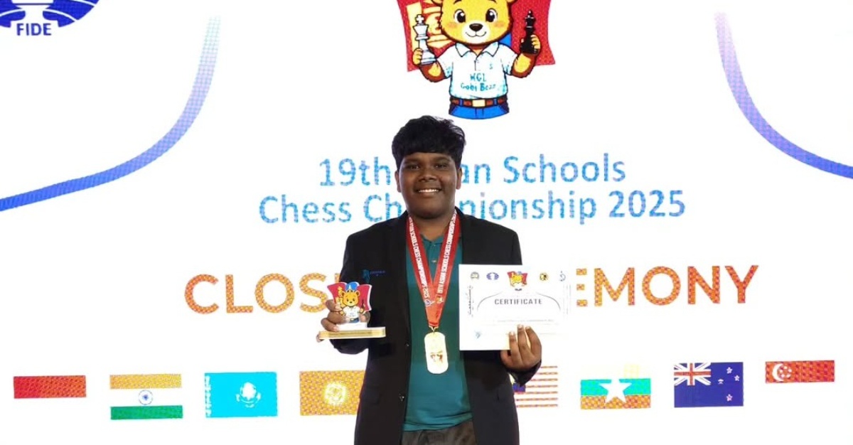 Remaja Malaysia Catur Sekolah Asia