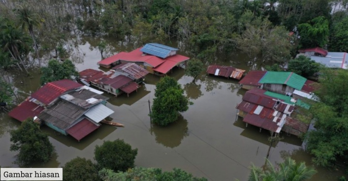 tiga jajahan di kelantan