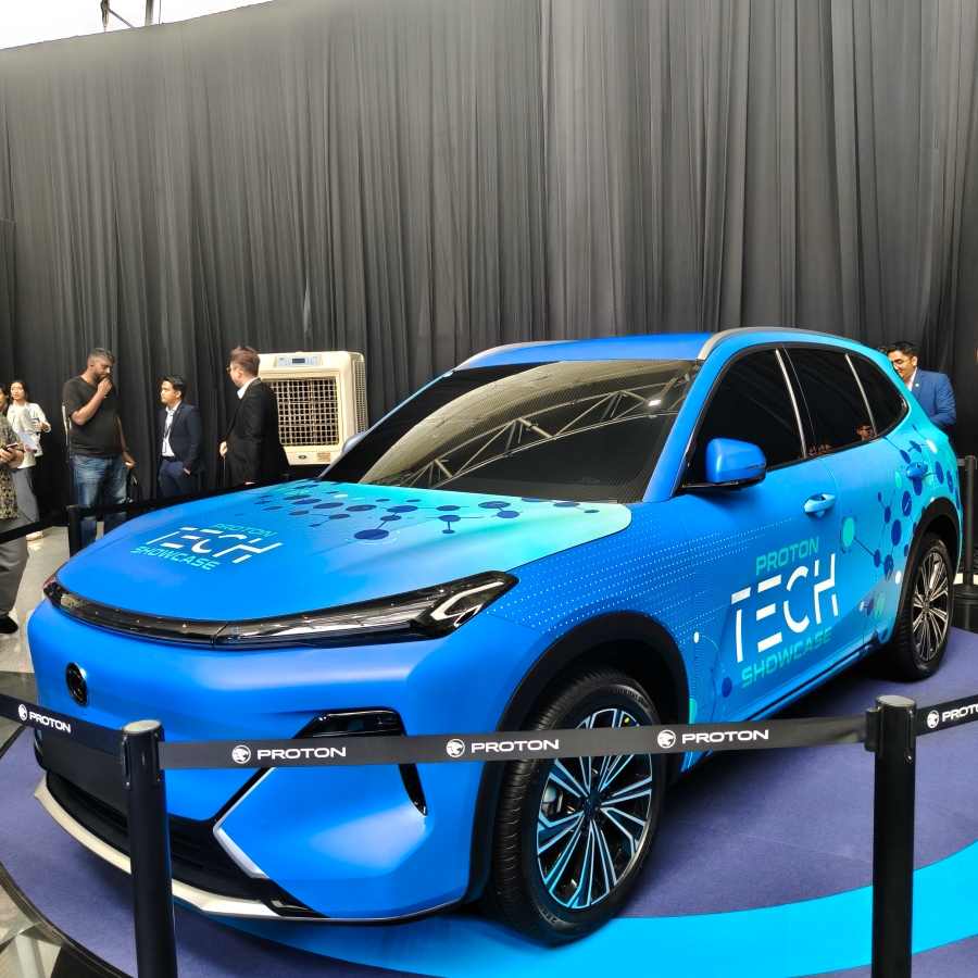 e.mas 7 phev