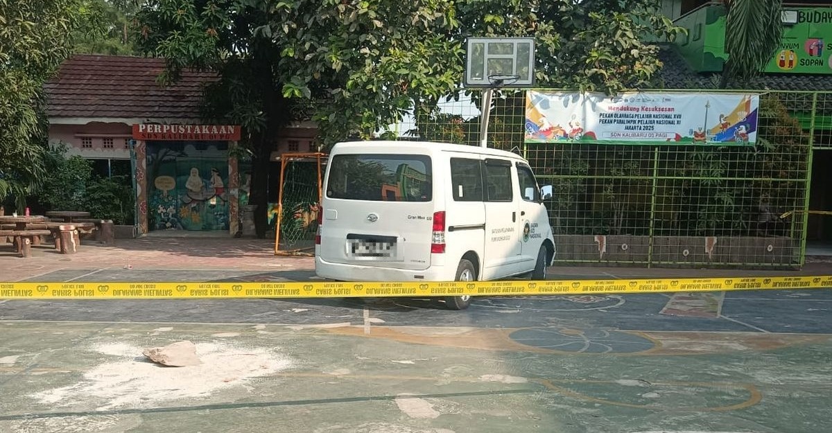 van rempuh perhimpunan sekolah